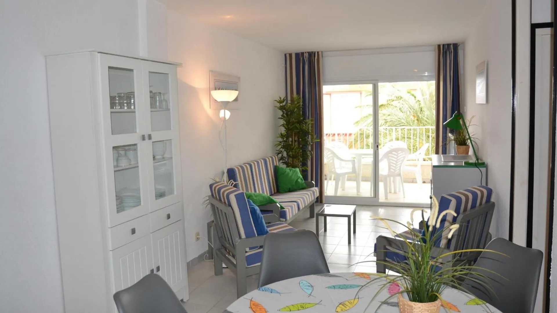 Apartment Apartamento En L'Estartit Con Piscina, Terraza Y A 5 Minutos De La Playa - Es-323-27